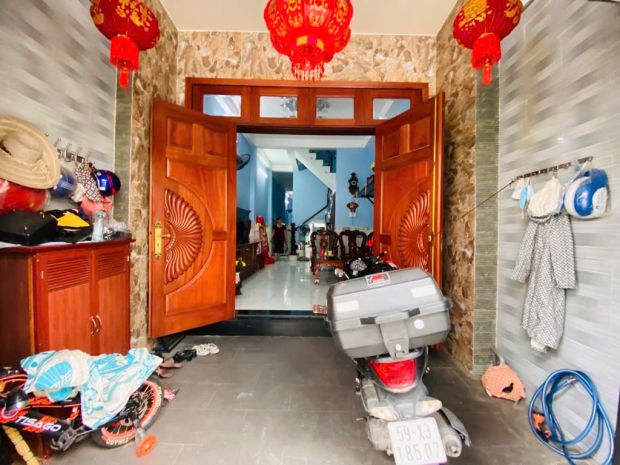 Nhà 3 tầng  linh tây, thủ đức  70m2, hẻm xe hơi - giá 8.7ỷ 6663130