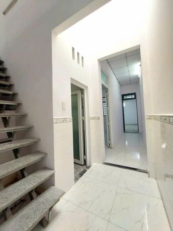 Bán gấp đất mặt tiền thạnh lộc 52  q.12  1.233m2 1.033m2 6663351