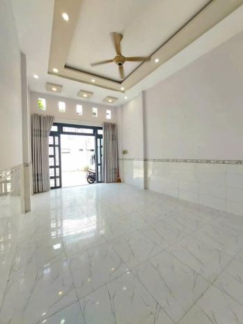 Bán gấp đất mặt tiền thạnh lộc 52  q.12  1.233m2 1.033m2 6663352