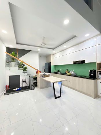 Lạc long quân, tb  34m2  5 tầng  hẻm 3m thông  chỉ 5.x 6664806