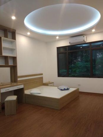 Lạc trung  nhà mới king kong  thang máy  ô tô đỗ cửa 6666581