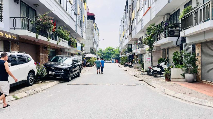 Siêu phẩm lô góc long biên, 57m x 6 tầng, thang máy, mặt 6666874