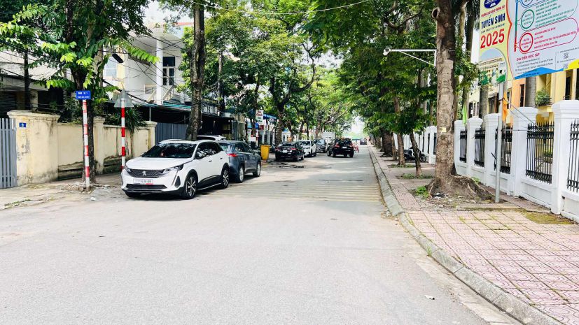 Siêu phẩm lô góc long biên, 57m x 6 tầng, thang máy, mặt 6666876
