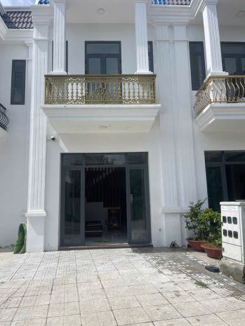 Cần tiền đầu tư bán nhanh  nhà mặt tiền mới xây dt : 73,6m2 6669698