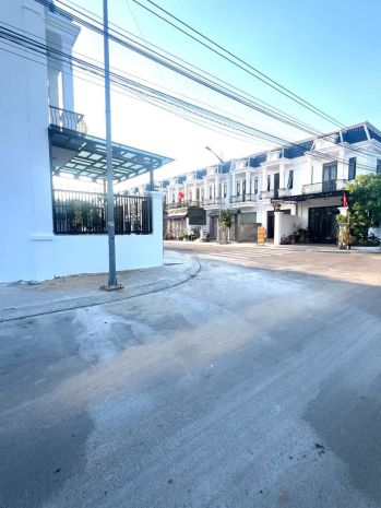 Bán nhà mới hoàn công full thổ cư dt: 110m2 - 3pn phường 6671968