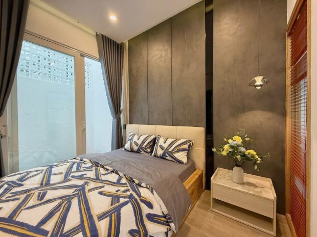 Nhà 2 mê full nội thất cao cấp đường chính 6m trần 6672379