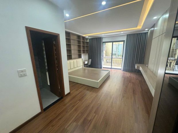 Bán nhà hoàng như tiếp 50m 6 tầng thang máy mt5m hơn 13 tỷ 6672581