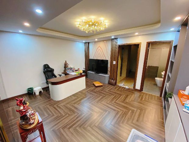 Tin thật 100 bán nhà đẹp 73m2 x 9 tầng tại hồ linh quang 6672756