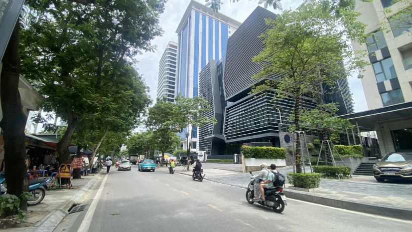 Bán 1200m2 đất tặng biệt thự mặt phố đội cấn phường ngọc hà 6672875