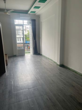 Phòng trống mới view sông  sạch đẹp  dọn vào ở ngay 6673244