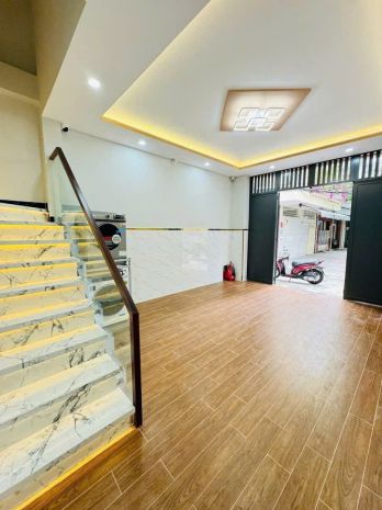 Bán nhà gấp 4.5x10m2, sổ vuông vức 6673457