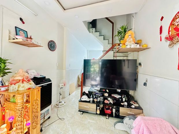 Nhà đẹp giá tốt  gần mặt tiền chánh hưng  1 phút 6674517