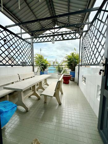 Nhà 5 tầng hẻm thông, xe tải đậu sát nhà đường nguyễn duy 6674763