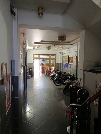 Khách sạn 17 phòng + trụ anten  thu nhập 87trtháng  sát 6675150