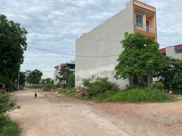 Bán lô đất dãn dân  lãm trại  p. nam sơn  bắc ninh 6676621