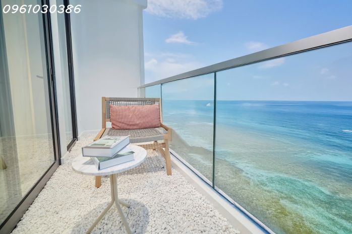Bán gấp căn hộ 2pn view vịnh hạ long, ngay sát mặt biển, 6677442