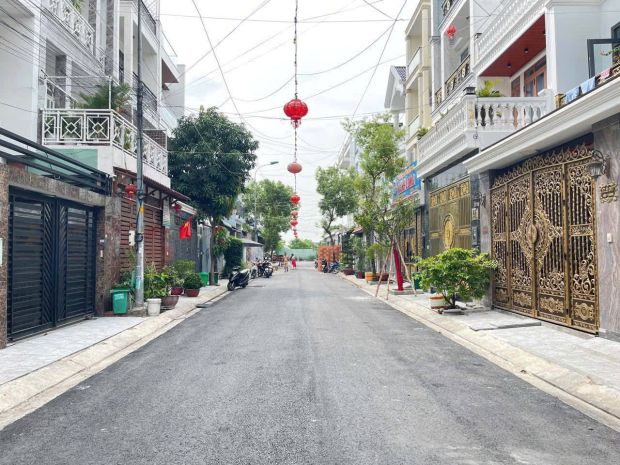 Bán nhà mặt tiền 4 tầng 7x20m giá 12,5 tỷ  kdc ht city 6677490