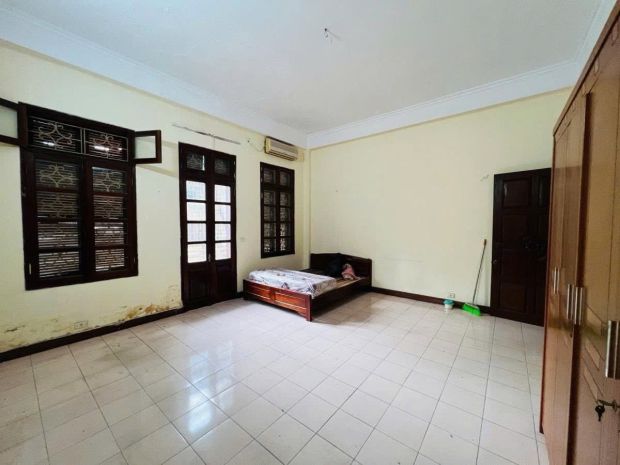 Bán nhà đẹp mặt ngõ ôtô phố lạc long quân 5tầng mặt tiền 3m 6677881