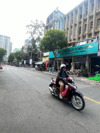 Mặt tiền yersin  cầu ông lãnh, q1  6 tầng thang máy 5x20m 6678451