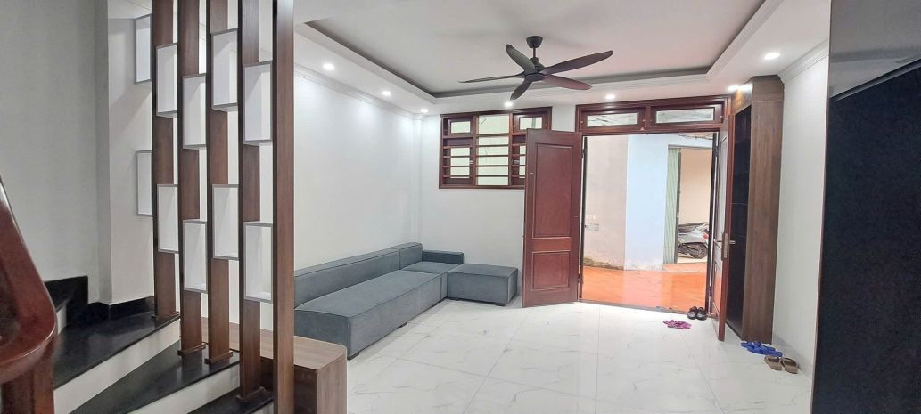 Bán nhà ngõ 564 nguyen văn cừ, bồ đề,35m 5t  oto ,kd, 7,8 6679187