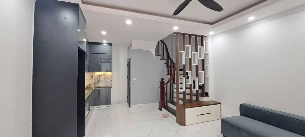 Bán nhà ngõ 564 nguyen văn cừ, bồ đề,35m 5t  oto ,kd, 7,8 6679188