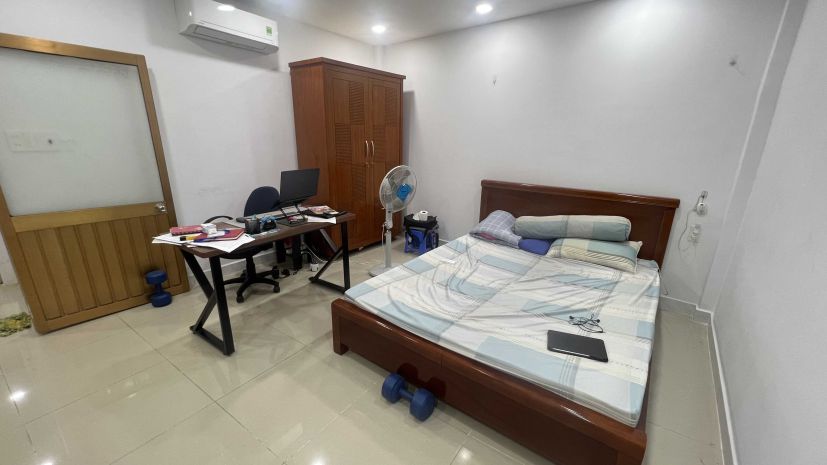 Nhà bùi quang là  phường 12 gò vấp - 65trm2- ngang 6679531