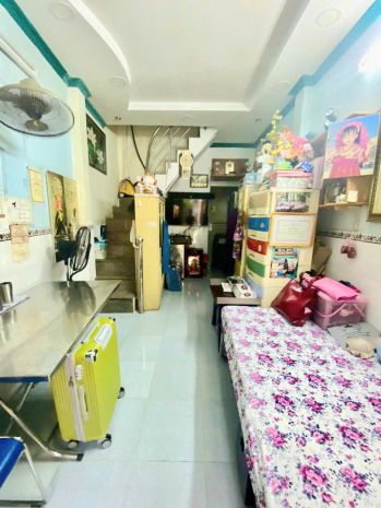Sát mặt tiền xe hơi q4 
diện tích 29 m2 đúc bê tông 
hơn 6679937
