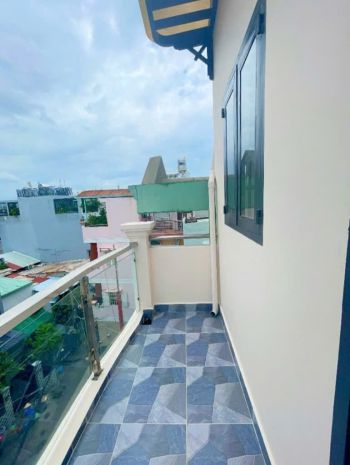 Sát mặt tiền trung tâm q4
5 tấm dtsd 150 m2 có 5 tỷ 6679956