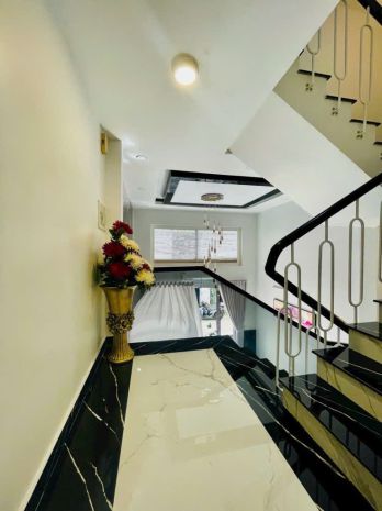 Bán nhà 5 tầng siêu vip , đường oto 8m , huỳnh tấn phát 6680555