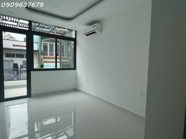 Hẻm xe tải tránh- gần chợ- hẻm thông ra trường sa - khu 6680819