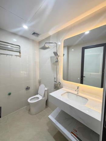 Bán nhà hoàng cầu 45m 5 tầng, ô tô, thang máy hơn 13 tỷ. 6681184