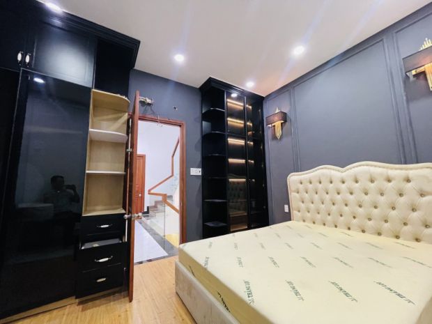 Bán nhà hẻm 24 linh đông, thủ đức. 5x20m, 3 tầng, 5pn, sh, 6681945