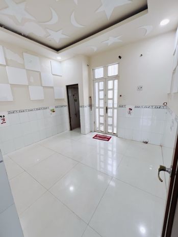 Nhà bán ngay trung tâm q4- đường hoàng diệu- thông tôn đản 6683398