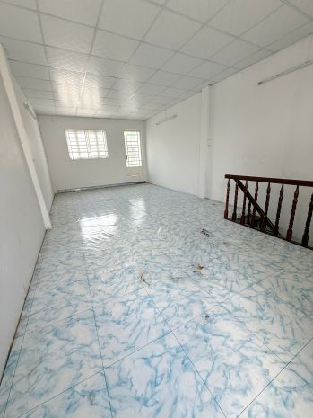 Cho thuê nnc 3 tầng mt đường tùng thiện vương p11. q8. giá 6683695