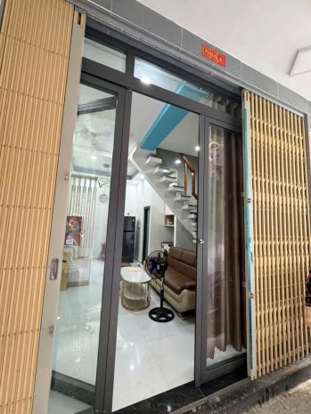 Nhà mới 2 tầng hẻm thông đường cao xuân dục p12 q8.giá 6683746