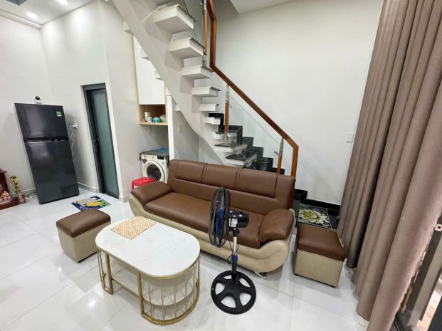 Nhà mới 2 tầng hẻm thông đường cao xuân dục p12 q8.giá 6683747