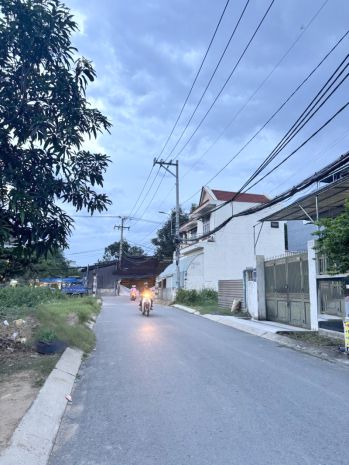 Nhà lô góc 3 tầng  gần đh kinh tế luật  hxh  68m2 -  linh 6683782