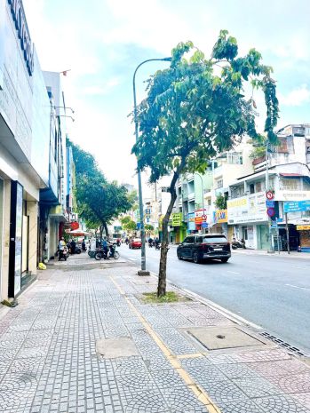 Quận 1- mặt tiền đinh tiên hoàng- 76m2- nhà cũ tiện xây mới 6684222