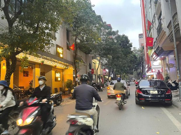 Bán nhà mặt phố hoàng văn thái kinh doanh sầm uất - 73m giá 6684235