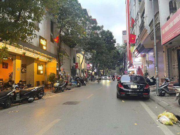 Bán nhà mặt phố hoàng văn thái kinh doanh sầm uất - 73m giá 6684236