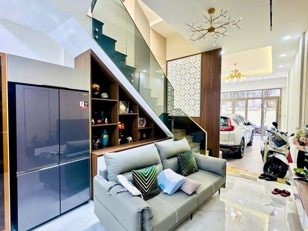 Nhà quận 1- mặt tiền phường tân định- xe hơi trong nhà 60m2 6684283