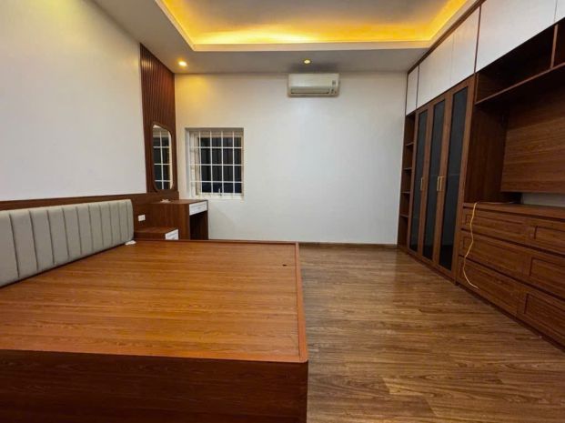 Lạc long quân- dân trí cao-tiện ích đầy đủ-thiết kế hiện 6684305