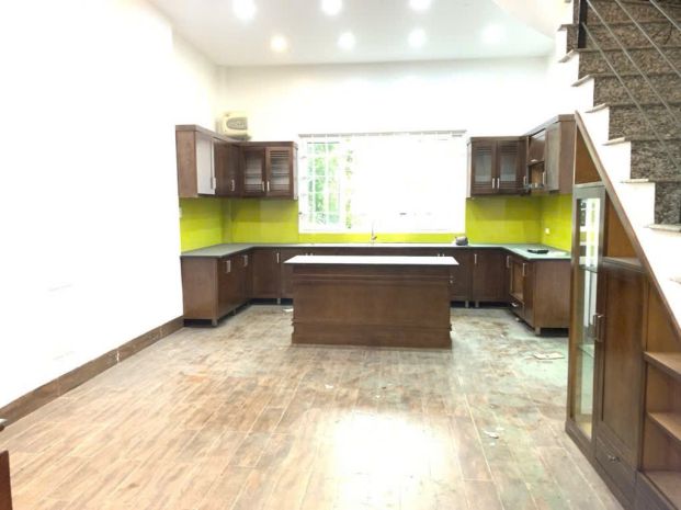 Lạc long quân- dân trí cao-tiện ích đầy đủ-thiết kế hiện 6684308
