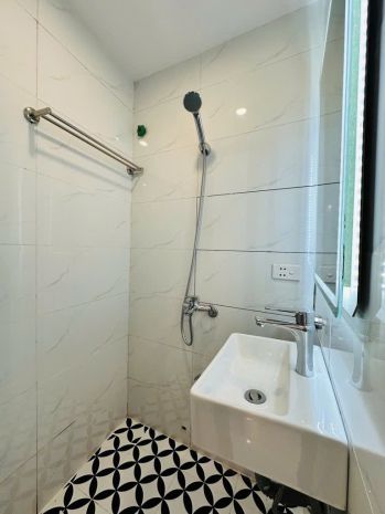 Nhỉnh 3 tỷ nhà đẹp, tặng full nội thất, 1 bước xuống chợ, ở 6684628