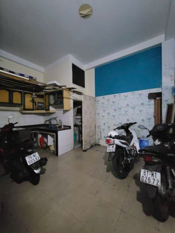 Bán nhà mặt tiền 50 trần minh quyền, phường 11, q10 6685317