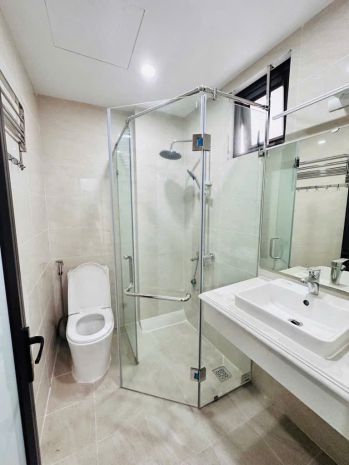 Nhà đẹp  ngõ 175 lạc long quân  5 tầng nội thất xịn  gần 6687024
