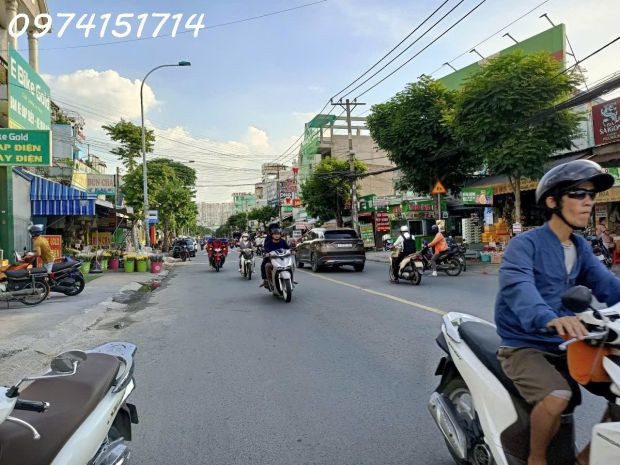 Bán nhà 4 tầng mặt tiền tô ký - phường trung mỹ tây q12, 6687629