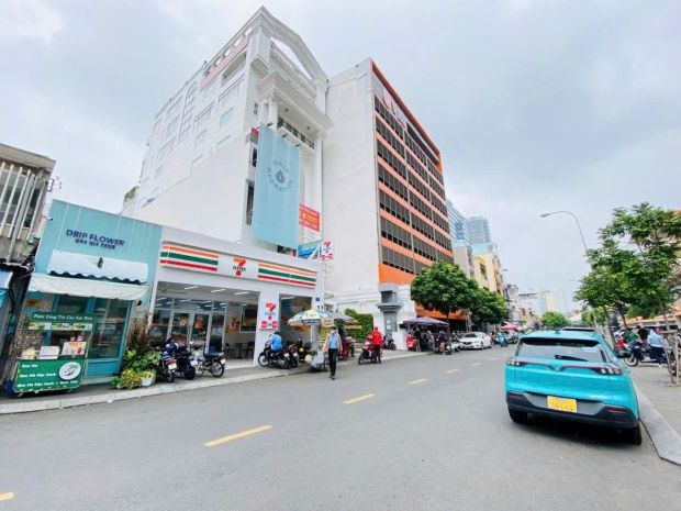 Nhà đẹp- cần bán - nhà mặt tiền nhuyên khắc nhu - p. cô 6688286