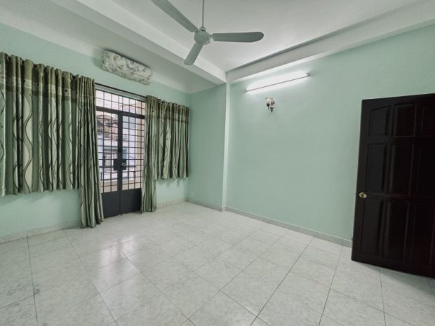 Mặt tiền đường ngay phú nhuận - giáp nguyễn văn trỗi - 5 6688729