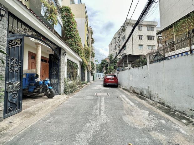 Phú nhuận - xe hơi 7 chỗ vào nhà - hẻm đẹp phân lô có công 6688748